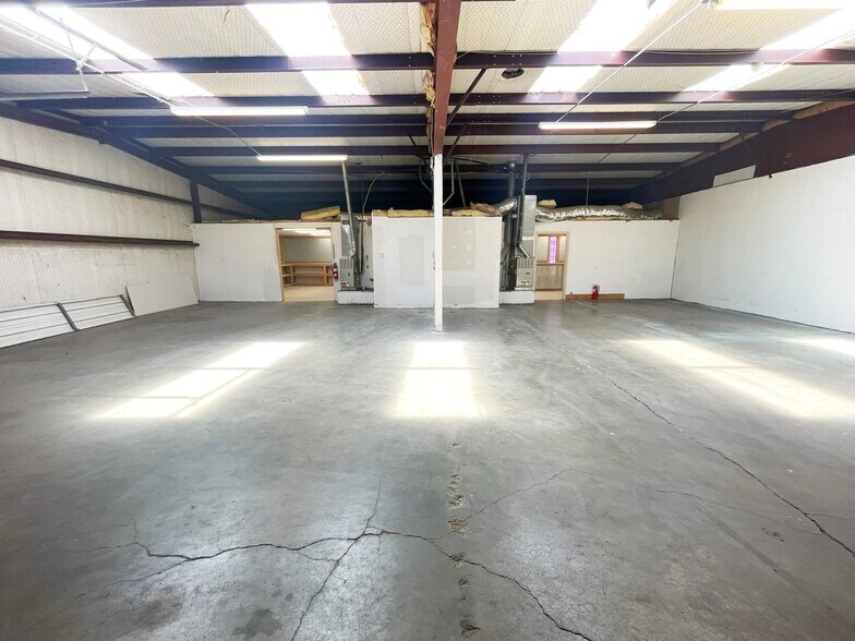 More Photos Of 4525 Maverick St, Amarillo Warehouse For Lease