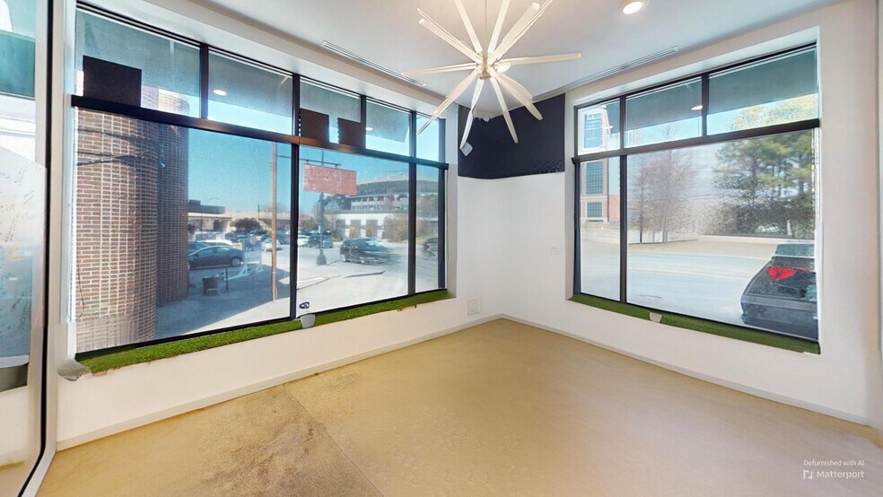 More Photos Of 201 W Morehead St, Charlotte Office For Lease
