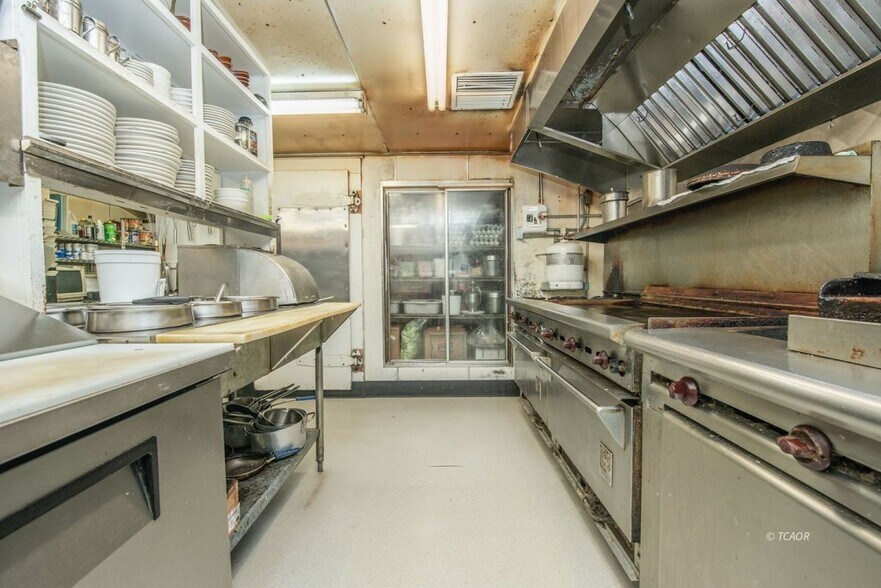 More Photos Of 790 Main St, Weaverville Restaurant For Sale