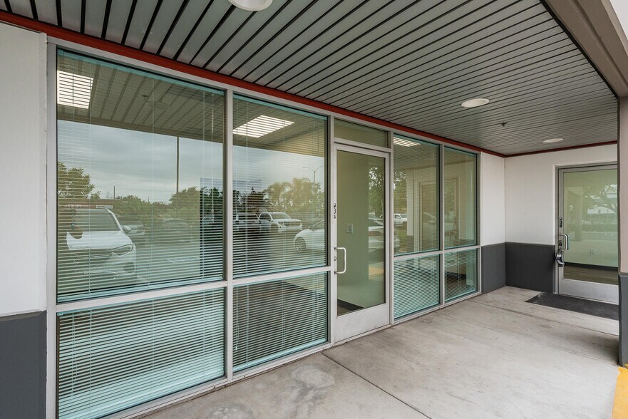 More Photos Of 12711 Ramona Blvd, Baldwin Park Warehouse For Lease