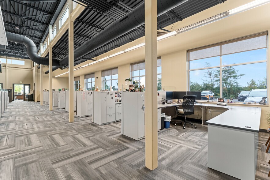 More Photos Of 9404 Margo Ln, Munster Office For Sale