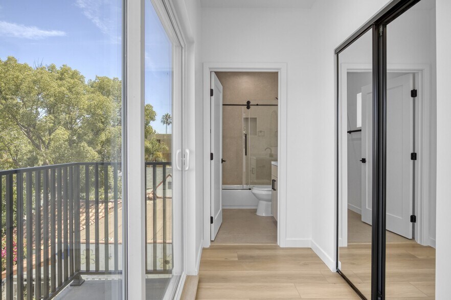 More Photos Of 10826 Hesby St, North Hollywood Apartments For Sale