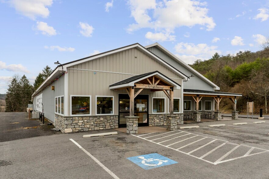 More Photos Of 4144 Pennsylvania 147 Hwy, Herndon Supermarket For Sale