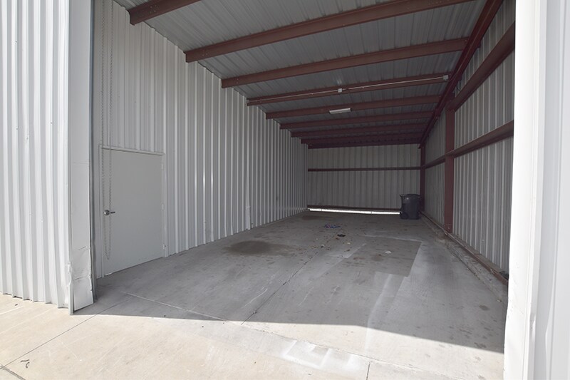 More Photos Of 1133 E Main St, Chattanooga Light Distribution For Lease