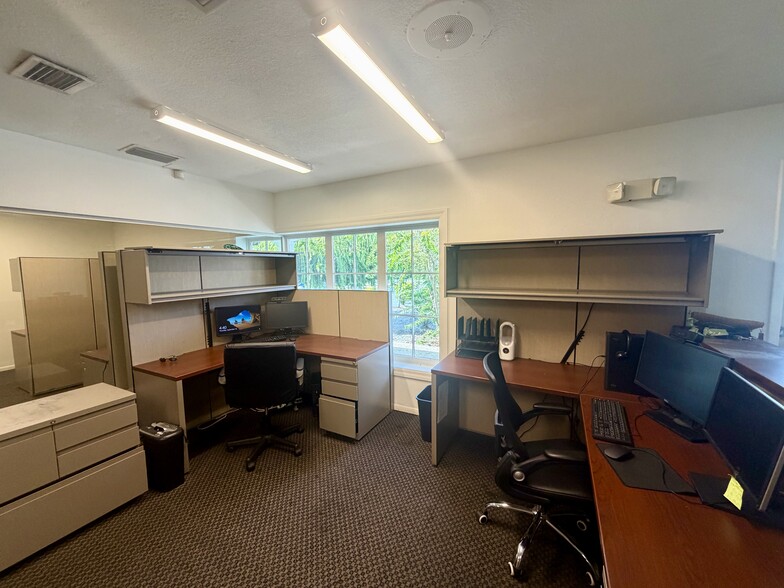 More Photos Of 28960 US Highway 19 N, Clearwater Medical For Sale