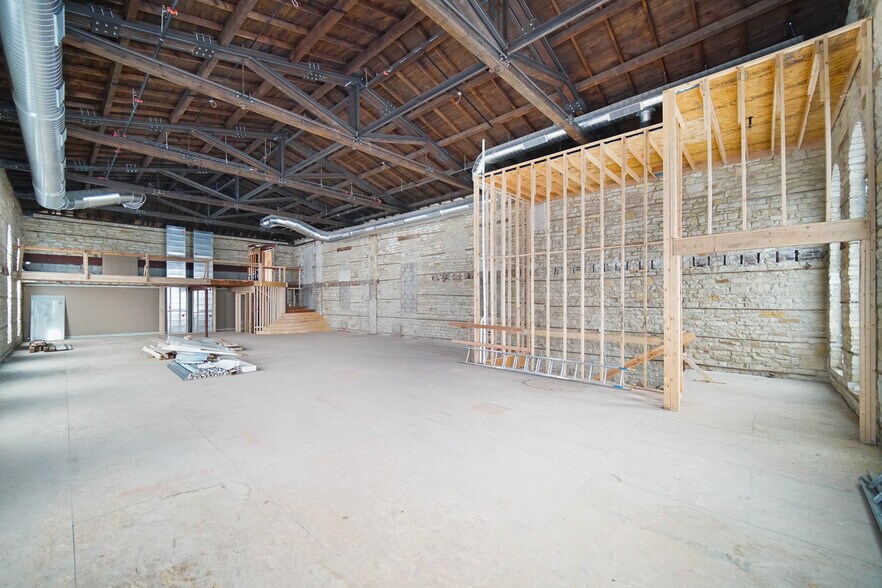 More Photos Of 1000 S State St, Lockport Restaurant For Sale