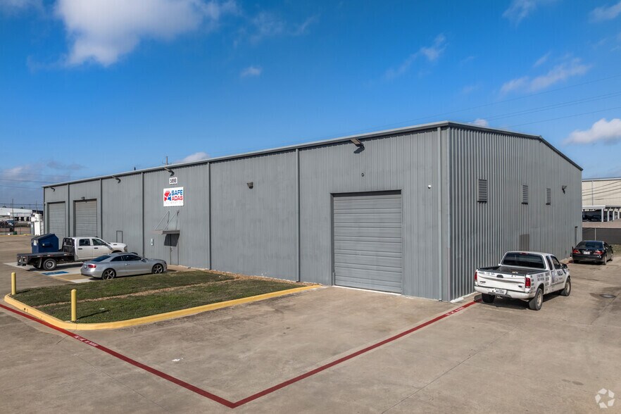 More Photos Of 5850 Cunningham Rd, Houston Unknown For Lease
