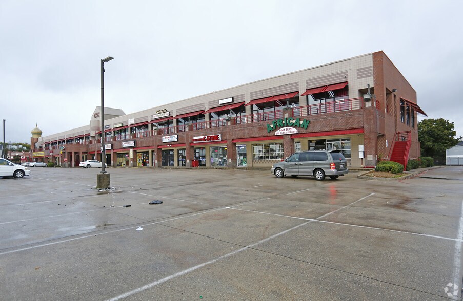 More Photos Of 9220 Skillman St, Dallas Unknown For Lease