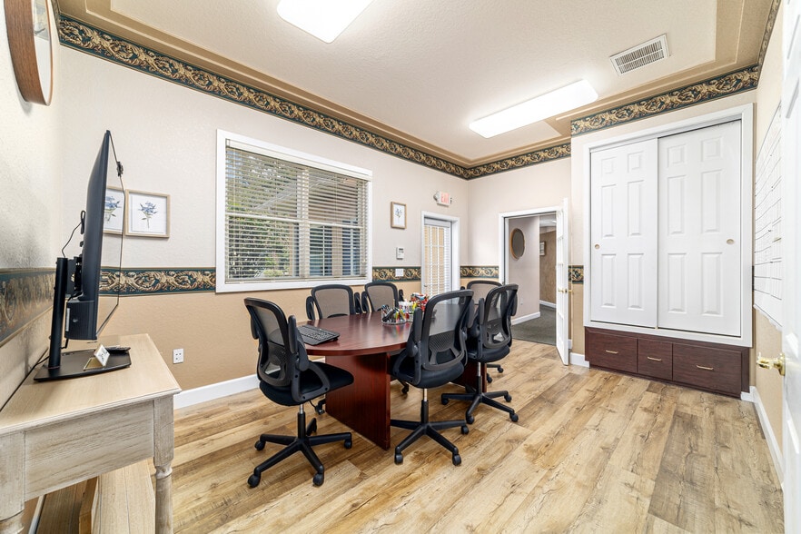 More Photos Of 434 SW 14 St, Ocala Office Residential For Sale