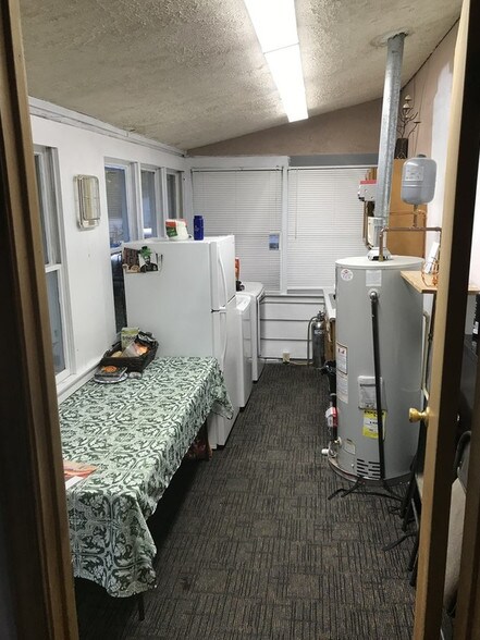 More Photos Of 904 E Pulaski Hwy, Elkton General Retail For Sale