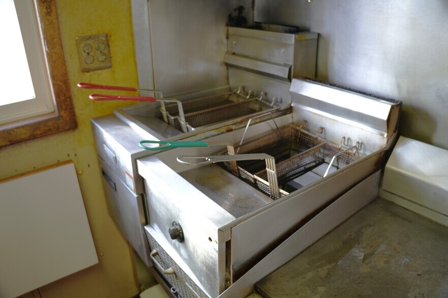 More Photos Of 7707 Dyke Rd, Fair Haven Sports And Entertainment For Sale