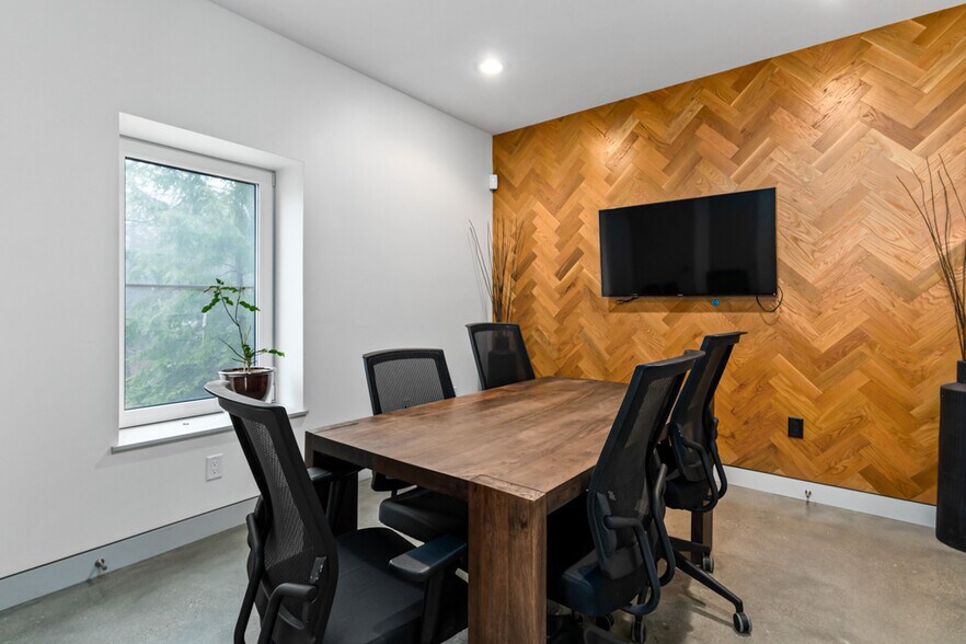 More Photos Of 380 Us Route 1, Falmouth Office Residential For Lease