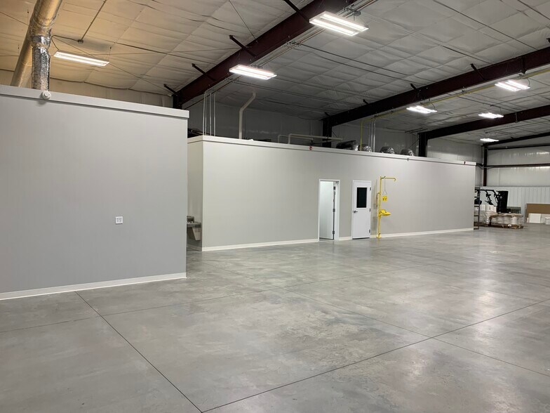 More Photos Of 170 Budco Ln, Elizabethtown Warehouse For Lease