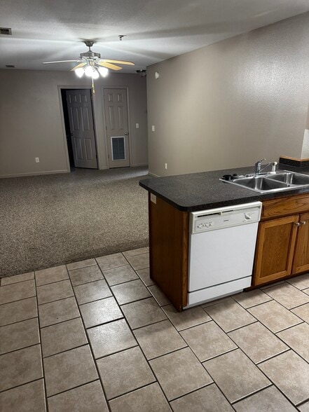 More Photos Of 1325 S Lillian Ave, Bolivar Apartments For Sale