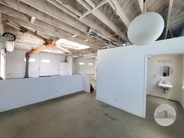 More Photos Of 2315-2325 Jesse St, Los Angeles Warehouse For Sale
