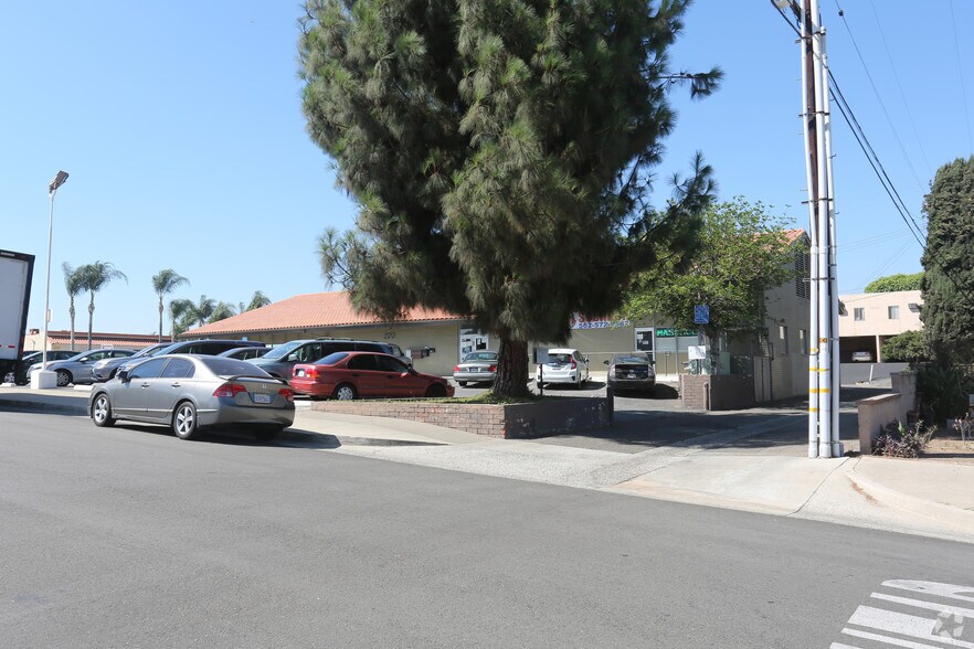 More Photos Of 200 S Beach Blvd, La Habra Medical For Lease