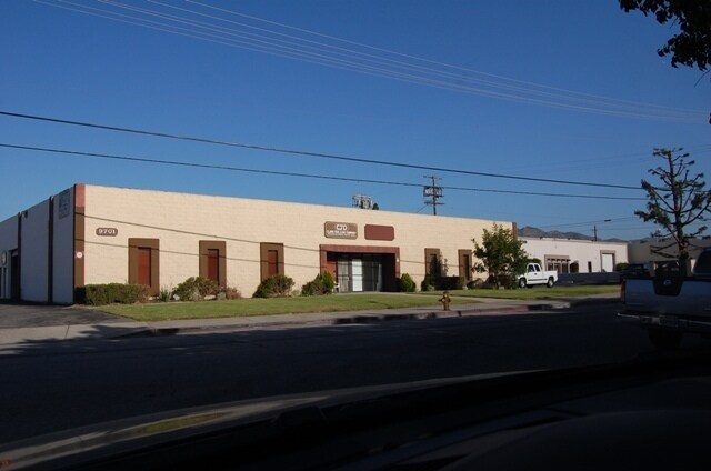 Primary Photo Of 9701 Owensmouth Ave, Chatsworth Warehouse For Lease