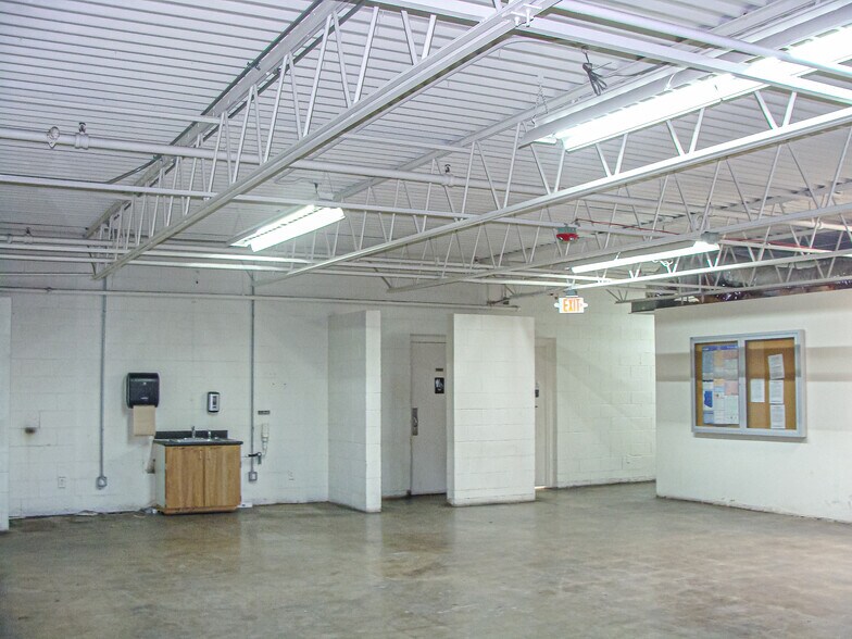 More Photos Of 1108 W Gila Bend Hwy, Casa Grande Manufacturing For Lease