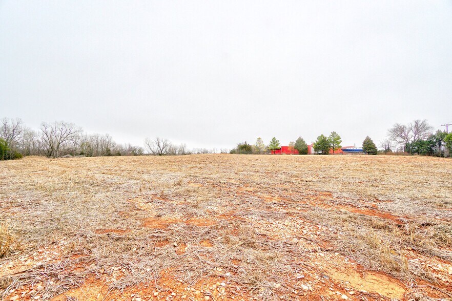 More Photos Of SE/c of SE 36th & Douglas Blvd, Oklahoma City Land For Lease