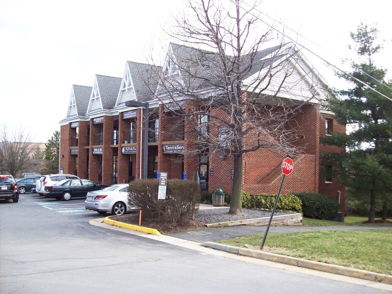 626 Grant St, Herndon, VA 20170 Office For Sale