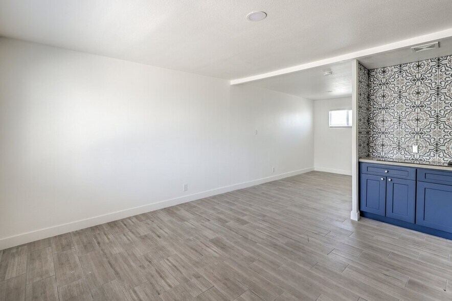 More Photos Of 119 W New York Ave, Las Vegas Apartments For Sale