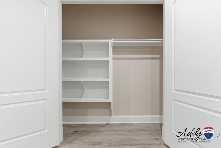 More Photos Of 11601 Spring Cypress Rd, Tomball Medical For Sale