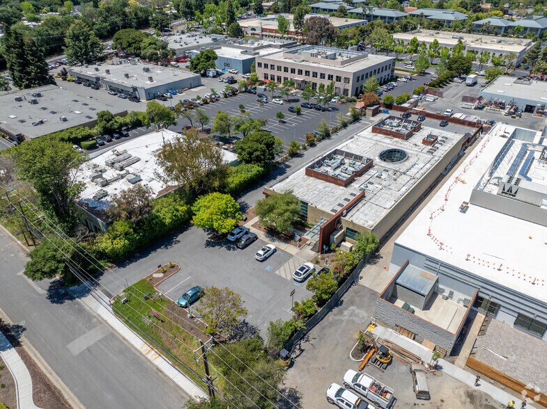 More Photos Of 4025 Bohannon Dr, Menlo Park Research And Development For Lease