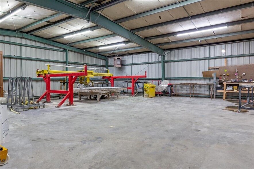 More Photos Of 306 US 123 Byp, Seneca Manufacturing For Lease