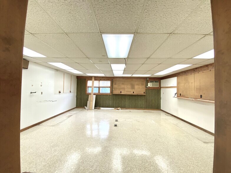 More Photos Of 915 N Hanover St, Elizabethtown Medical For Sale