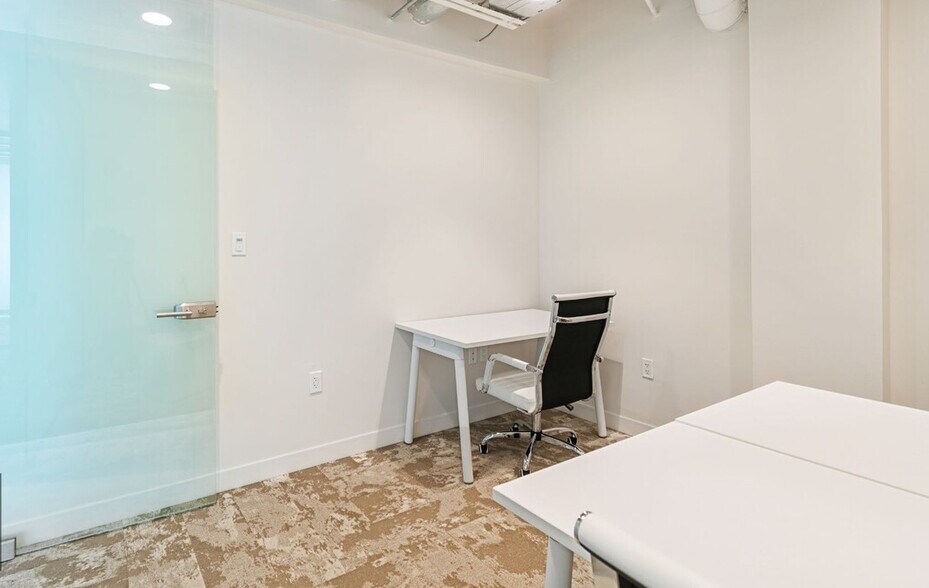 More Photos Of 820 W 41st St, Miami Beach Coworking Space