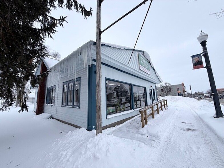 More Photos Of 210 S Main St, Wayland Freestanding For Lease