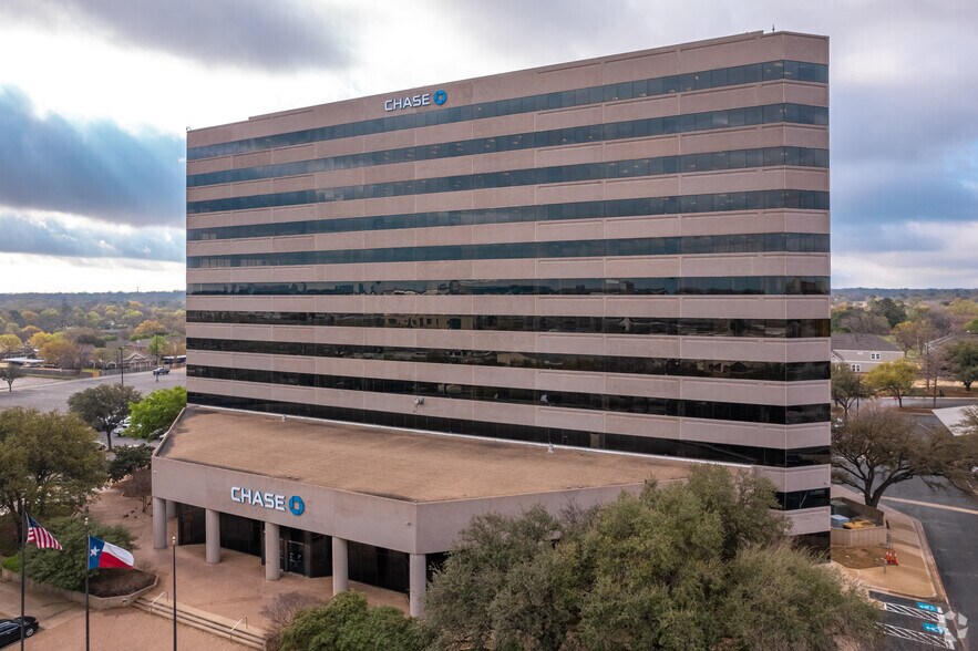 More Photos Of 500 E Border St, Arlington Office For Sale