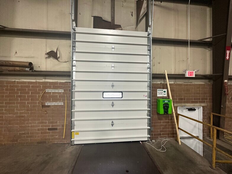More Photos Of 4250-4276 Strausser St NW, Canton Warehouse For Lease