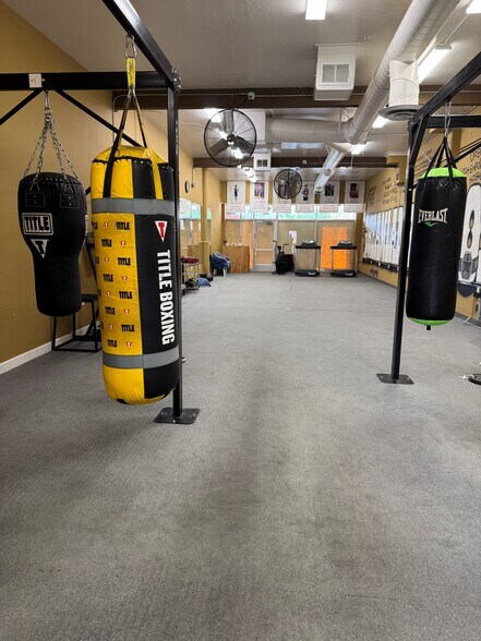 More Photos Of 2047-2059 Woodard Rd, San Jose General Retail For Lease