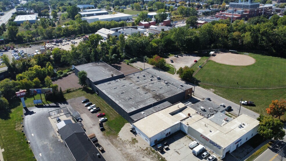 More Photos Of 1121 River St, Lansing Distribution For Lease