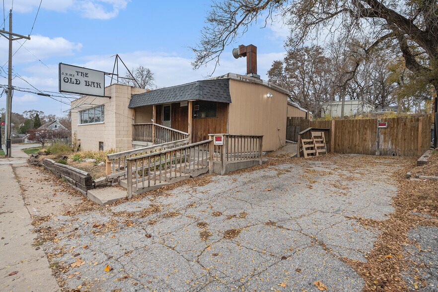 Primary Photo Of 1008 Bancroft St, Omaha General Retail For Sale