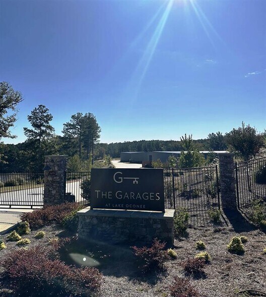 More Photos Of 1040 Park Ct, Greensboro Warehouse For Sale