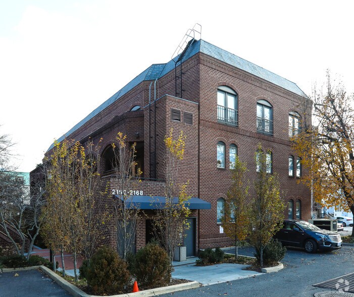 More Photos Of 2150-2168 Wisconsin Ave NW, Washington Office For Lease