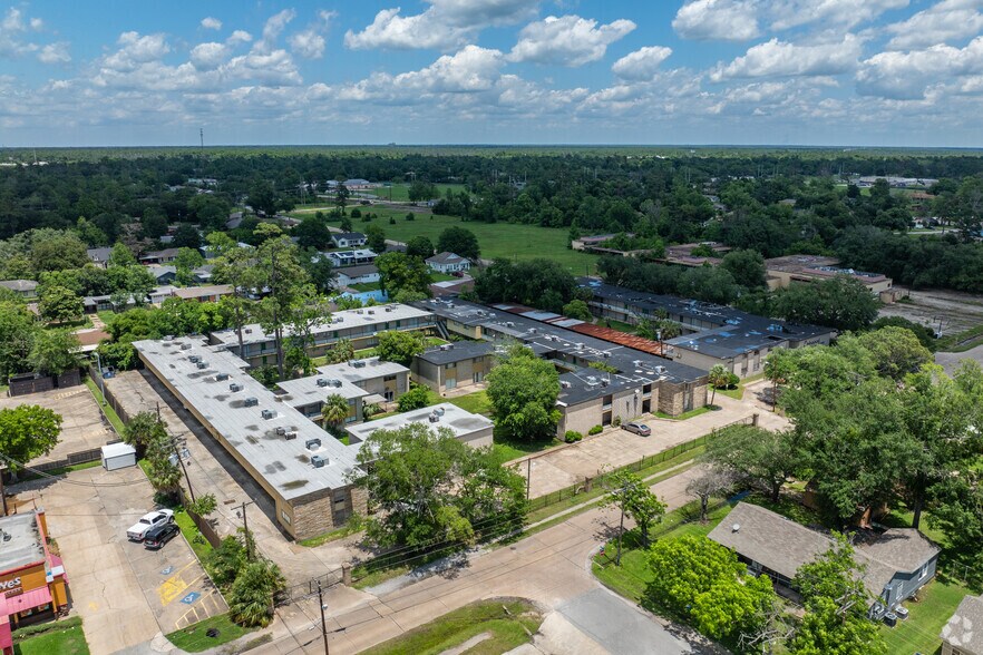 More Photos Of 1500 Link Ave, Orange Apartments For Sale