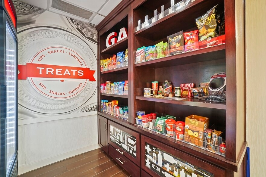 More Photos Of 1500 W 4th St, Adel Hotel For Sale