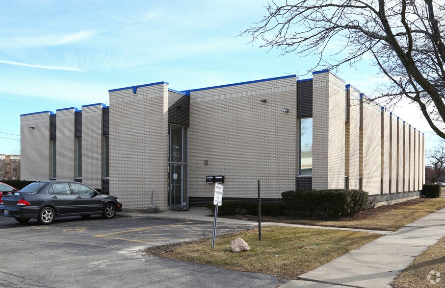 More Photos Of 505 Busse Hwy, Park Ridge Office For Sale
