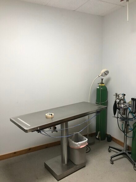 More Photos Of 2130 Main St, Longmont General Retail For Lease