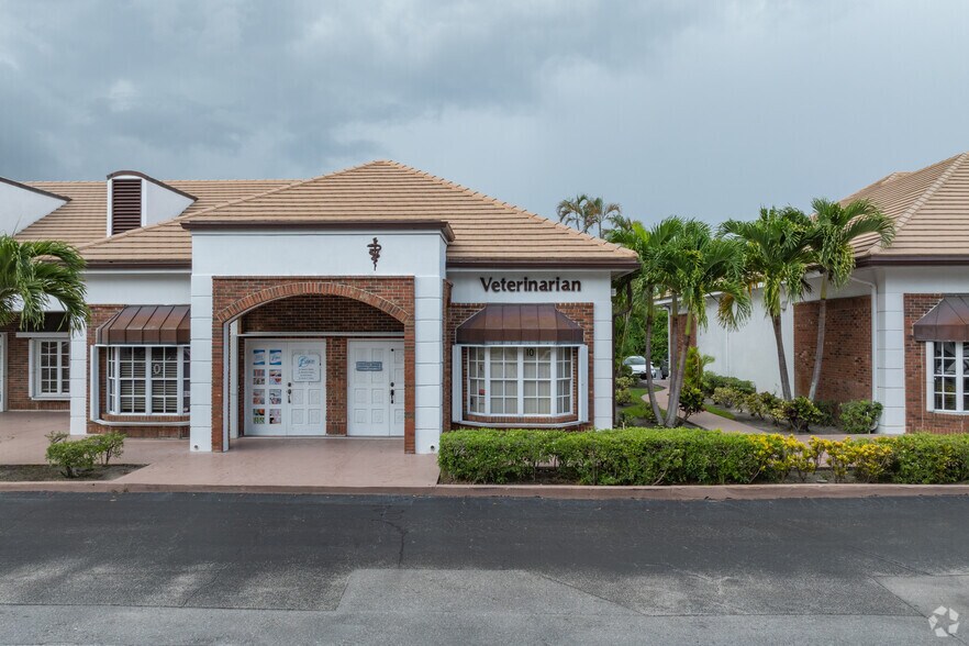 More Photos Of 3717 W Boynton Beach Blvd, Boynton Beach Medical For Lease