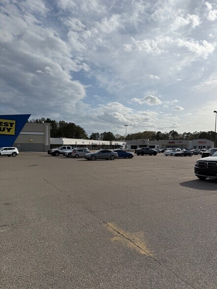 More Photos Of 4600 Hardy St, Hattiesburg Unknown For Lease