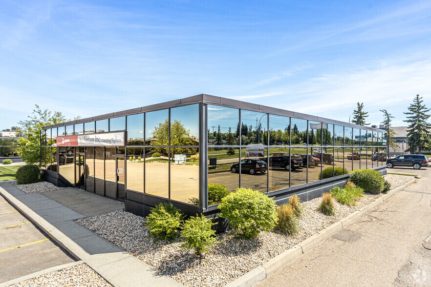 More Photos Of 9343 50th St, Edmonton Unknown For Lease