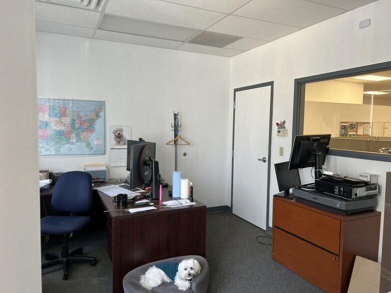 More Photos Of 4 Pin Oak Dr, Branford Industrial For Lease