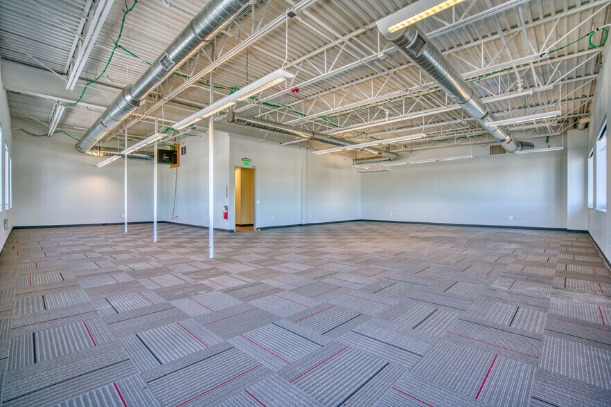 More Photos Of 6333 Dry Creek Pky, Niwot Industrial For Sale