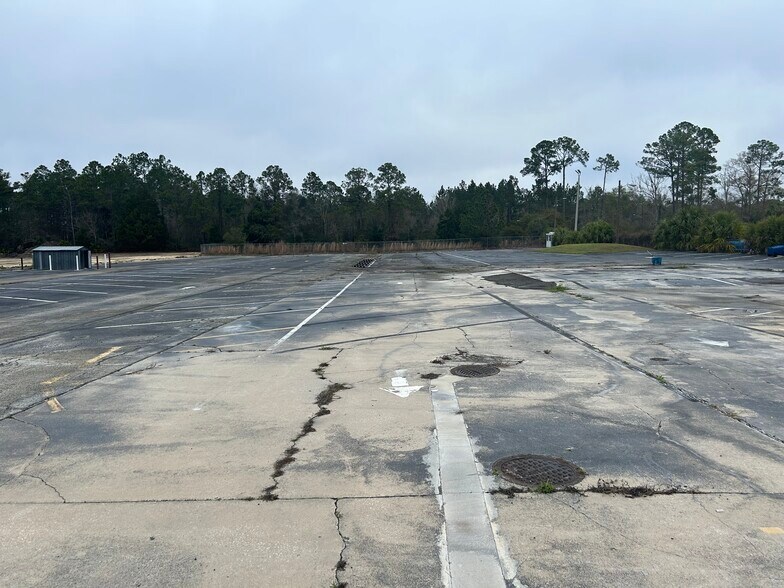More Photos Of 1771 Airport Rd, Jacksonville Land For Lease