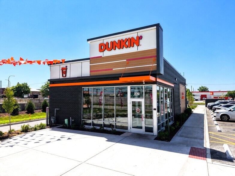 Primary Photo Of 5820 W Ogden Ave, Cicero Fast Food For Sale