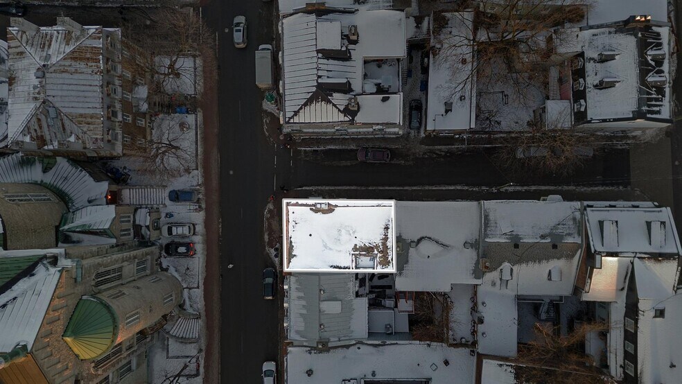 More Photos Of 471 Rue Saint-Jean, Québec Storefront Retail Residential For Sale